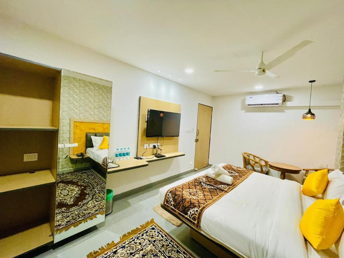 Hotel Lake View Airport Zone Hyderabad Exterior foto